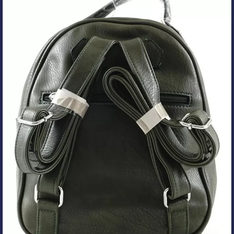 Silvia Rosa női hátitáska elöl nagy zsebbel, műbőr, sötétzöld nagymeretunoitaska-hu 3