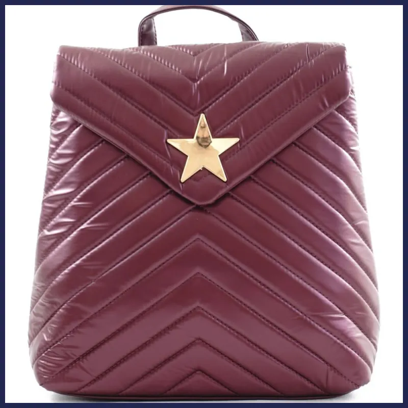 Női hátitáska csillaggal és V varrott mintával, vízhatlan, vörös nagymeretunoitaska.hu 1